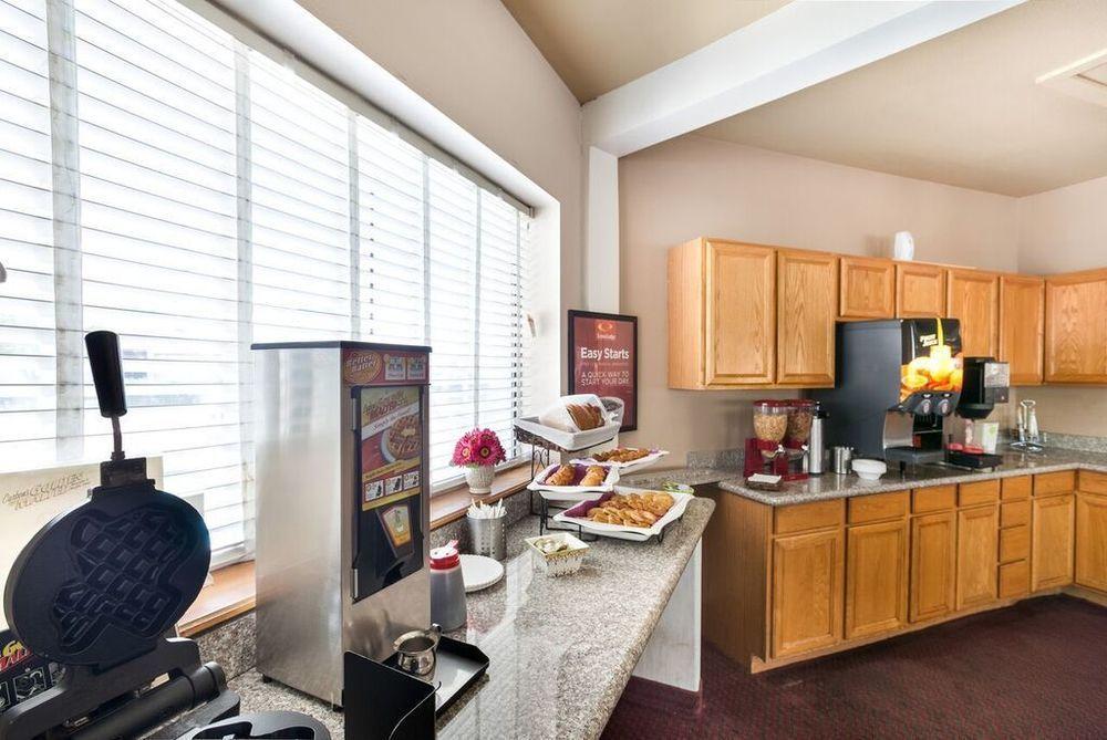 University Inn & Suites San Antonio Luaran gambar